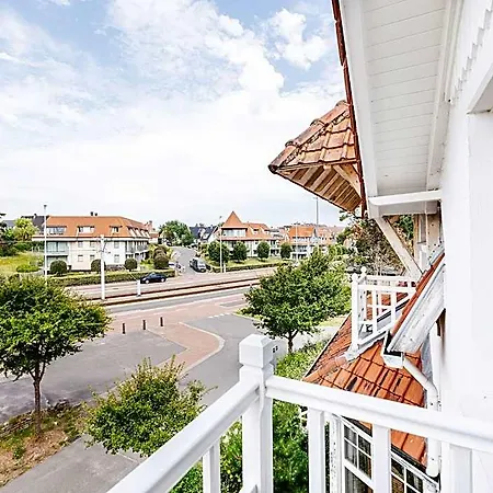 Hotel In Near The Sea 3*